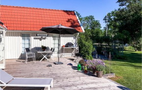 Four-Bedroom Holiday Home in Lottorp in Löttorp
